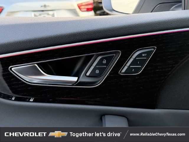 Used 2024 Audi Q8 Prestige w/ Prestige Package AWD/4WD image 25