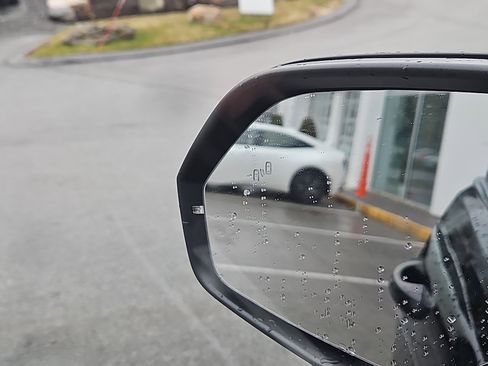 Certified 2022 Volkswagen Atlas SEL Premium image 21