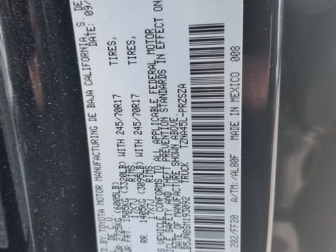 Certified 2025 Toyota Tacoma SR5 AWD/4WD image 25