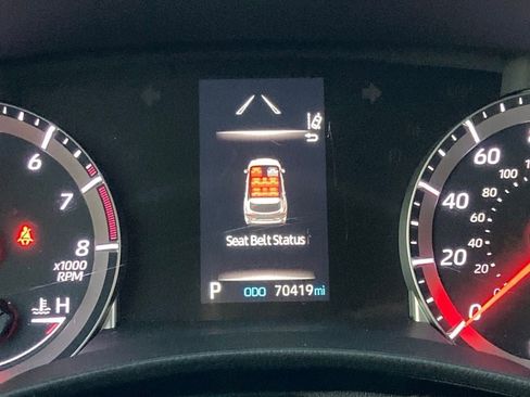 Used 2020 Toyota Highlander L image 18