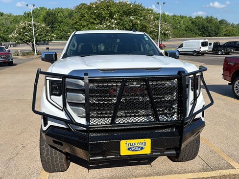 Used 2024 GMC Sierra 1500 SLE w/ Preferred Package AWD/4WD image 3