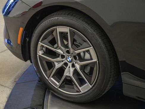 Used 2026 BMW 530i xDrive w/ Premium Package AWD/4WD image 9