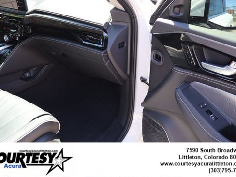 Certified 2026 Acura MDX w/ Advance Package AWD/4WD image 35