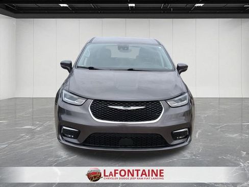 Certified 2023 Chrysler Pacifica Touring-L FWD image 8