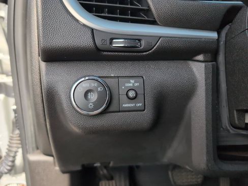 Used 2015 Chevrolet Traverse LT w/ LPO, 'HIT The Road' Package FWD image 27