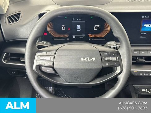 Used 2025 Kia K4 FWD image 27