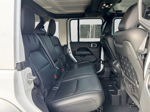 Used 2022 Jeep Wrangler Unlimited Rubicon 4xe w/ Steel Bumper Group image 13