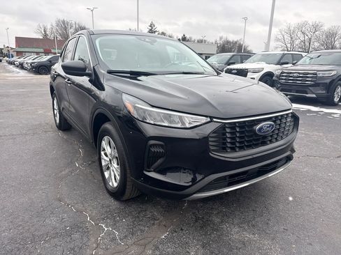 Used 2023 Ford Escape Active image 4