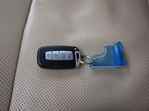 Used 2011 Hyundai Genesis 4.6 image 52