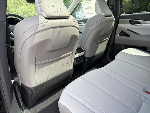 New 2027 INFINITI QX60 Luxe FWD image 26