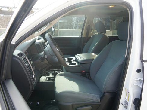 Used 2018 RAM 3500 Tradesman w/ Chrome Appearance Group image 8