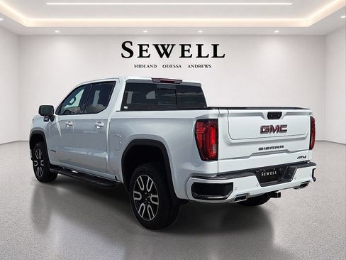 Used 2023 GMC Sierra 1500 AT4 w/ AT4 Premium Package AWD/4WD image 3