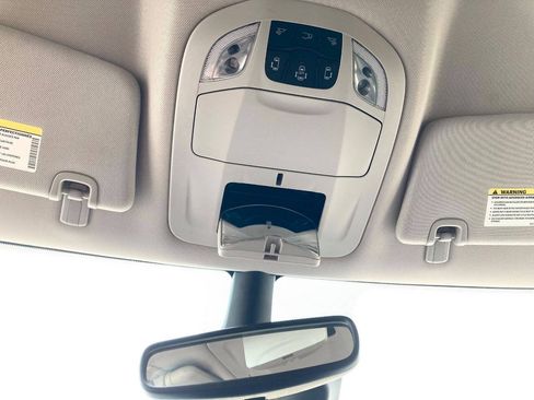 Used 2023 Chrysler Pacifica Touring-L FWD image 18