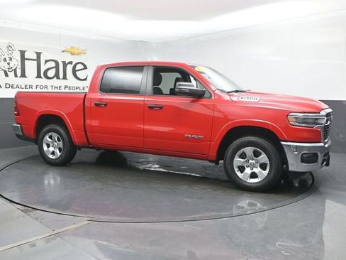 Used 2025 RAM 1500 Big Horn AWD/4WD image 6