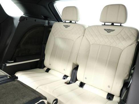 Used 2018 Bentley Bentayga Onyx Edition AWD/4WD image 4