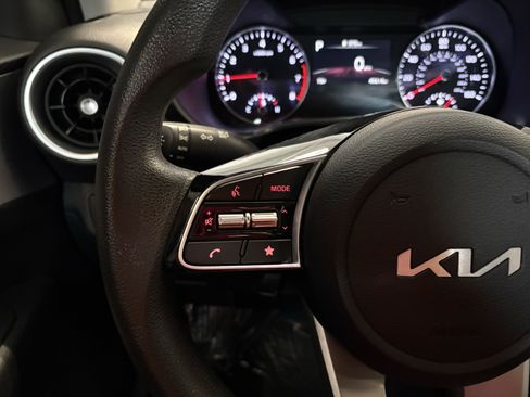 Used 2024 Kia Forte LXS image 19