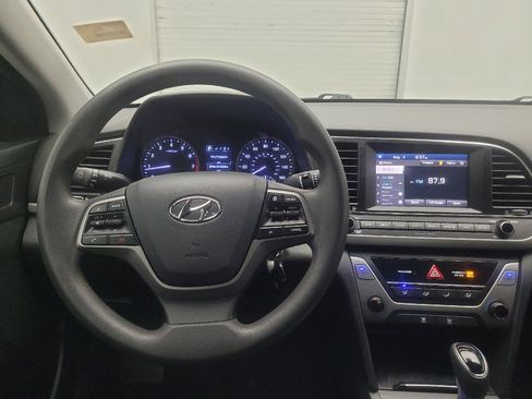 Used 2018 Hyundai Elantra SEL FWD image 22