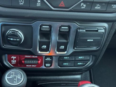 New 2026 Jeep Wrangler Rubicon AWD/4WD image 37