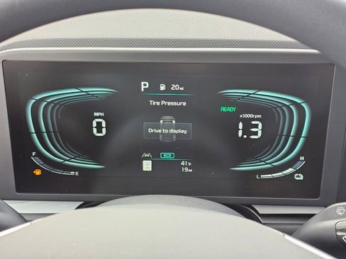 New 2026 Kia Niro LX image 19