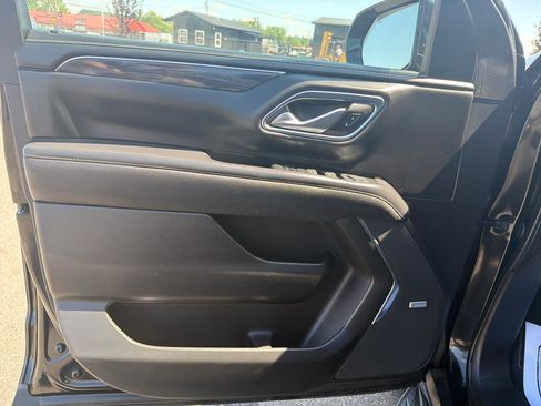 Used 2022 GMC Yukon XL SLT AWD/4WD image 8