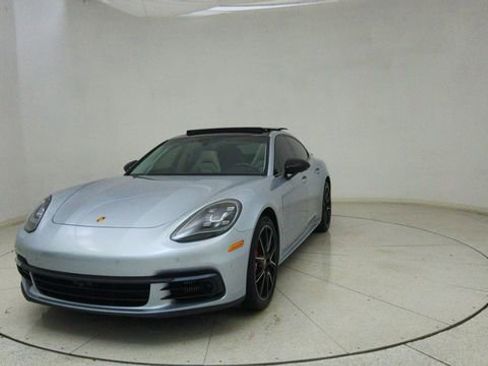Used 2018 Porsche Panamera 4S image 64