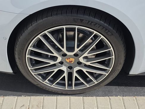 Used 2024 Porsche Panamera w/ Premium Package RWD image 8
