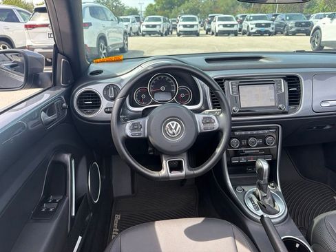 Used 2019 Volkswagen Beetle 2.0T SE w/ SE Premium Package FWD image 12