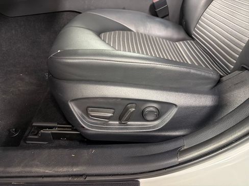 Used 2023 Toyota Camry SE FWD image 18