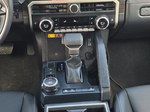 Used 2024 Toyota Tacoma Limited w/ Limited Package (LT) image 26