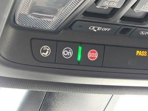 Used 2022 Chevrolet Traverse Premier w/ Redline Edition AWD/4WD image 20