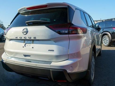 New 2026 Nissan Rogue SV w/ Cold Weather Package image 5