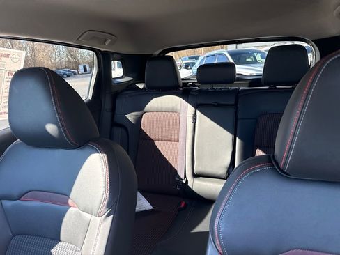 Used 2025 Nissan Kicks SR image 29