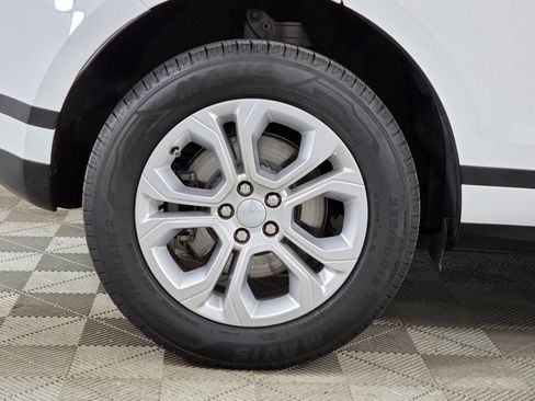Used 2023 Land Rover Range Rover Evoque S AWD/4WD image 9