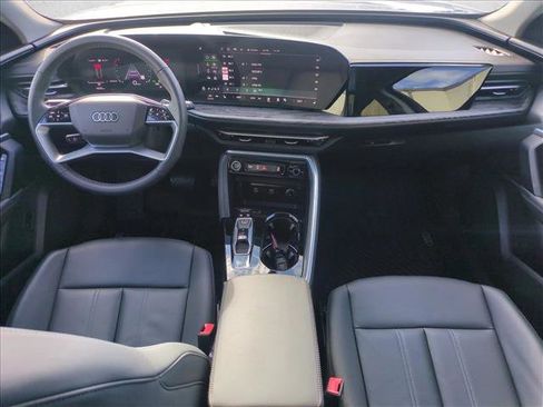 Used 2025 Audi Q5 Premium w/ Convenience Package image 25