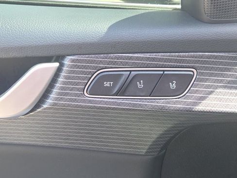 Used 2024 Hyundai Palisade Limited FWD image 25