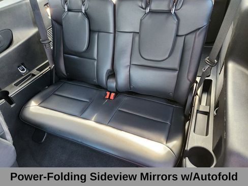 Used 2025 Ford Explorer ST-Line w/ Premium Package AWD/4WD image 15
