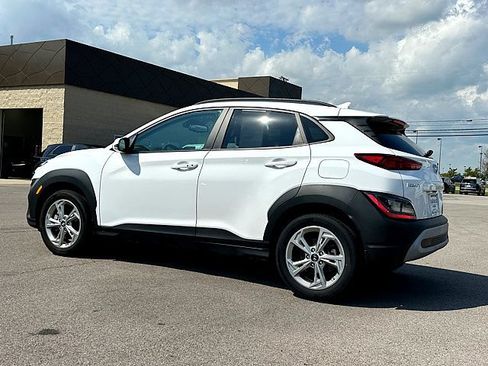Used 2023 Hyundai Kona SEL AWD/4WD image 4