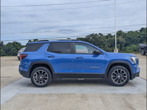 New 2026 GMC Terrain Elevation w/ Elevation Premium Package AWD/4WD image 6