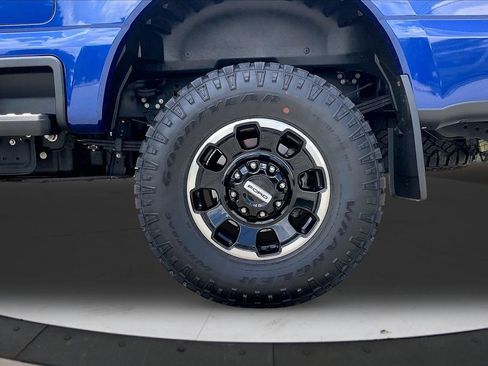 Used 2026 Ford F250 Lariat w/ Tremor Off-Road Package AWD/4WD image 37