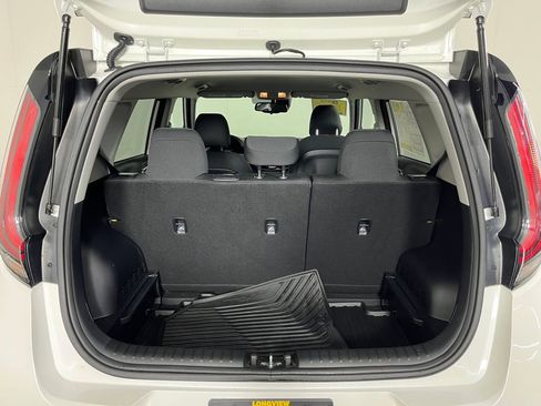 Used 2023 Kia Soul S FWD image 22
