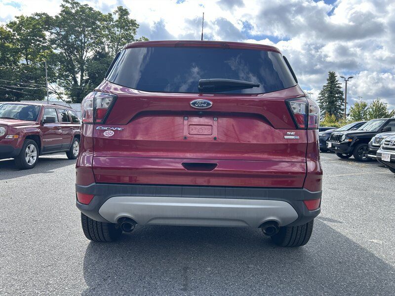Used 2018 Ford Escape SE AWD/4WD image 5