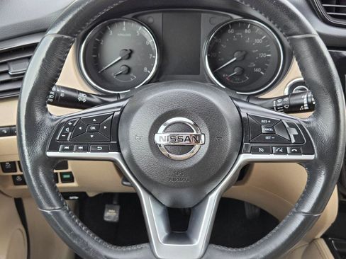 Used 2017 Nissan Rogue SL image 26