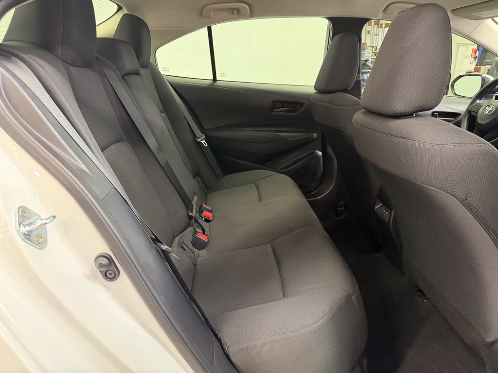 Used 2026 Toyota Corolla LE FWD image 12