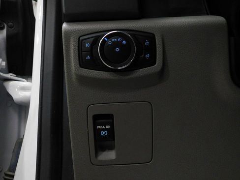 Used 2018 Ford F150 XLT w/ Heavy-Duty Payload Package image 41