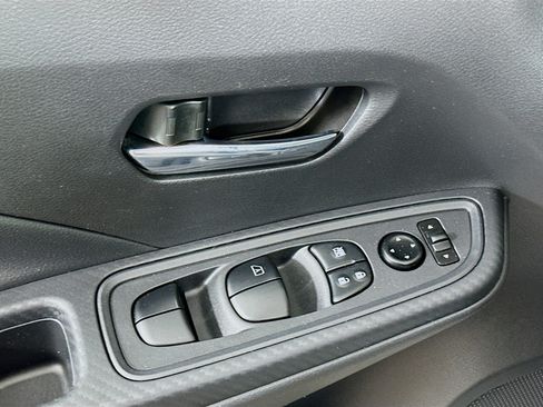 Used 2025 Nissan Versa SV FWD image 15