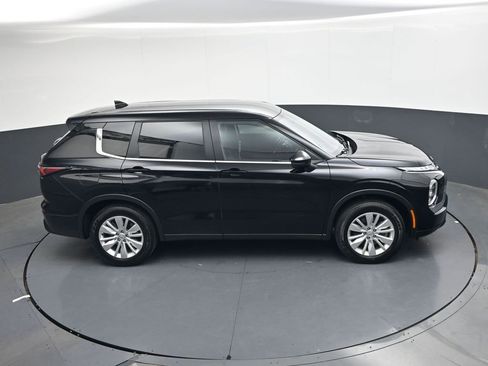 Used 2025 Mitsubishi Outlander ES AWD/4WD image 25