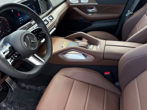 New 2025 Mercedes-Benz GLS 450 4MATIC image 16