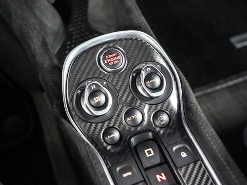 Used 2019 McLaren 600LT RWD image 24