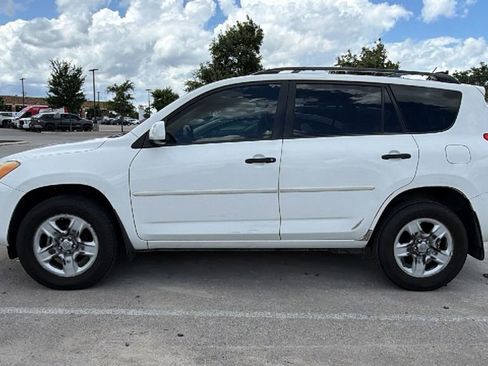 Used 2010 Toyota RAV4 2WD image 9