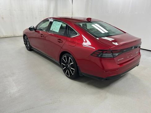 Used 2024 Honda Accord Touring image 7